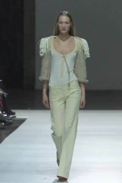 Look 48